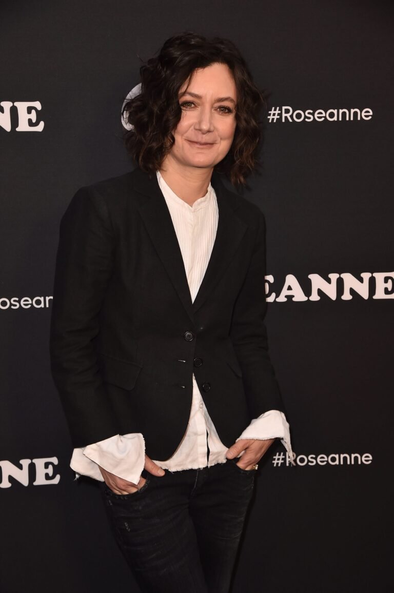 Sara Gilbert